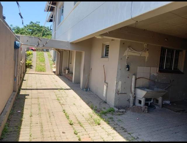 4 BEDROOM HOUSE FOR SALE IN MONTFORD